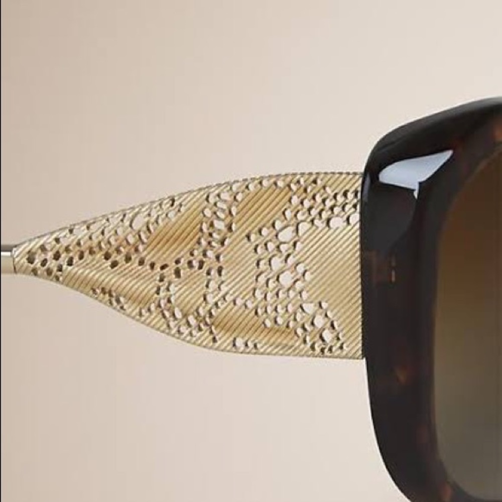 New!Original&Authentic Burberry Gabardine Collection Sunglasses Fine GoldDesign - Picture 4 of 8